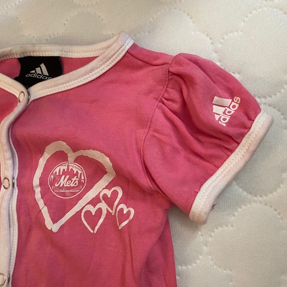 Adidas Mets onesie for baby girl - Picture 2 of 3